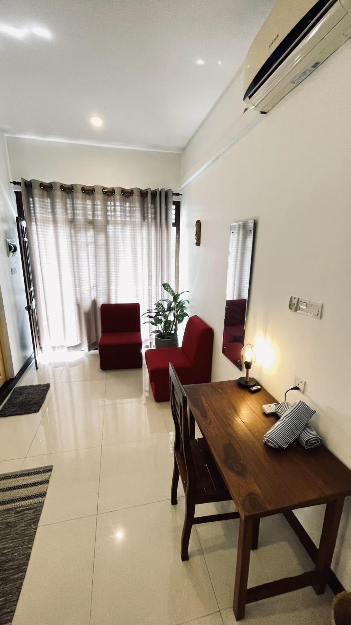 Horizon Inn By Oceanlife Surf Stay Weligama Exterior foto