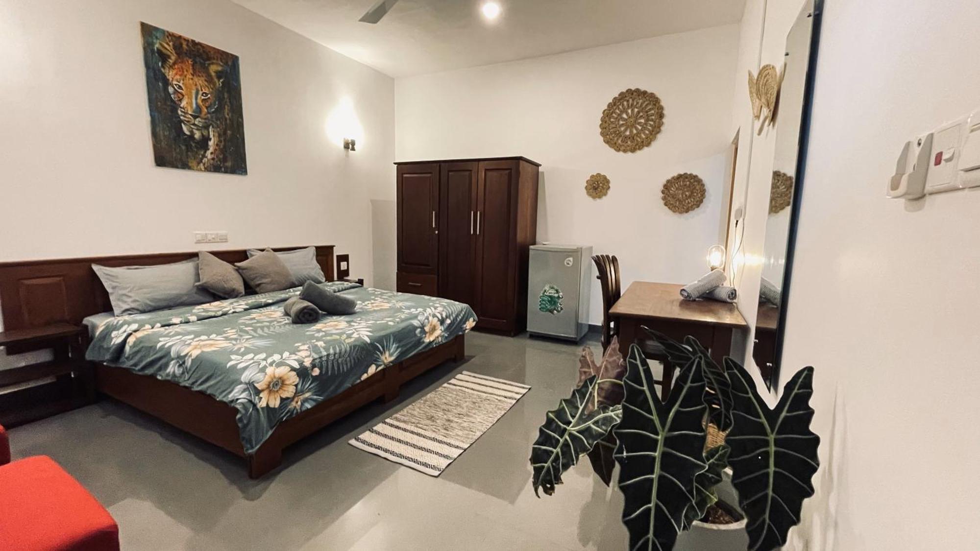 Horizon Inn By Oceanlife Surf Stay Weligama Exterior foto